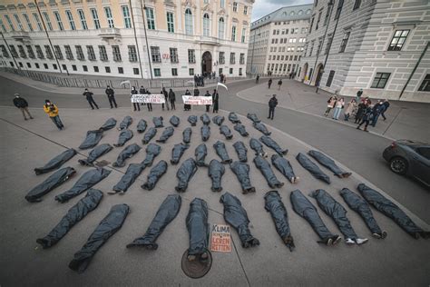 Video shows climate demonstration, not staged body bags in Ukraine 